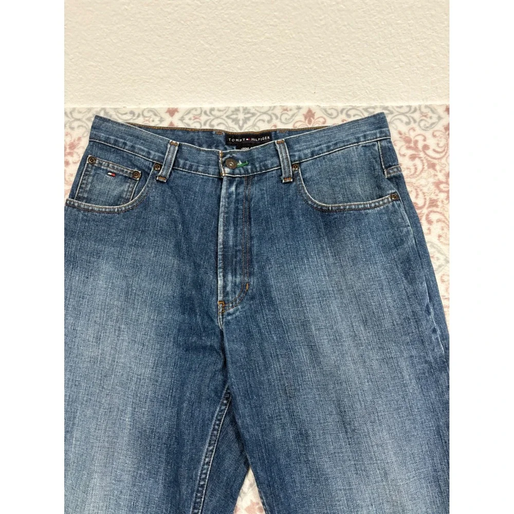 Tommy Hilfiger Loose Fit Jeans Mens 32x29 Medium Wash Blue Denim 100% Cotton